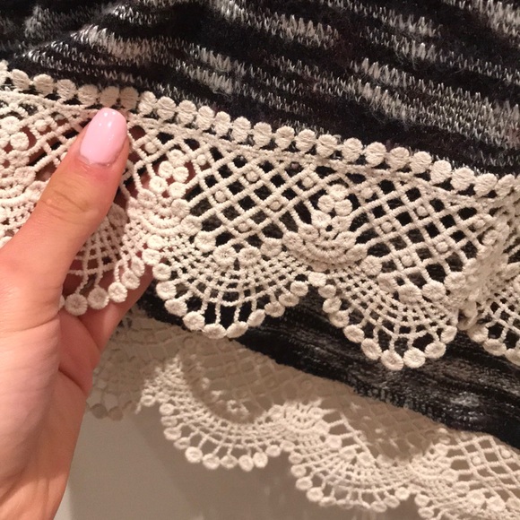 Black/off-white patterned sweater - Picture 2 of 3